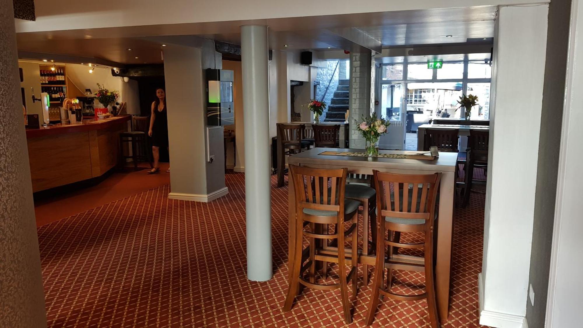 The Portcullis Hotel Chipping Sodbury Eksteriør billede